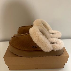 women's disquette UGG platform slippers. (brand new with box)